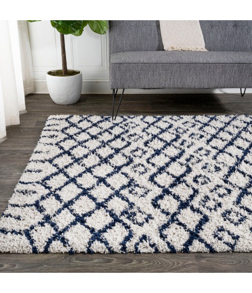 LONDON SHAG Area Rug Sineu Moroccan Diamond Shag Beige/Navy 3 ft. x 5 ft. Area Rug
