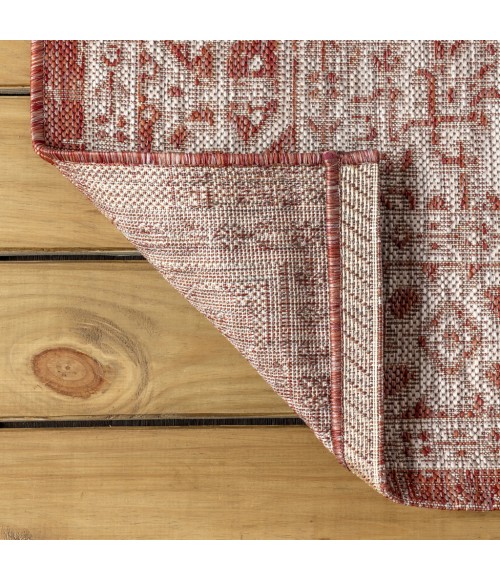 SANTA MONICA Area Rug Sinjuri Medallion Textured Weave Red/Taupe 5' Round Indoor/Outdoor Area Rug