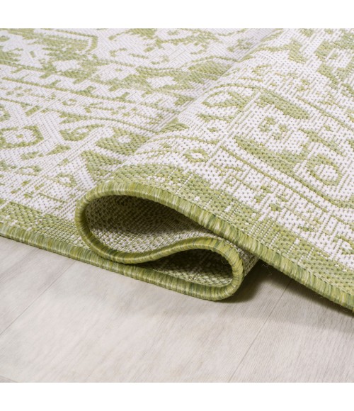 Sinjuri Medallion Textured Weave Green/Cream 2 ft. x 8 ft. Indoor/Outdoor Runner Rug