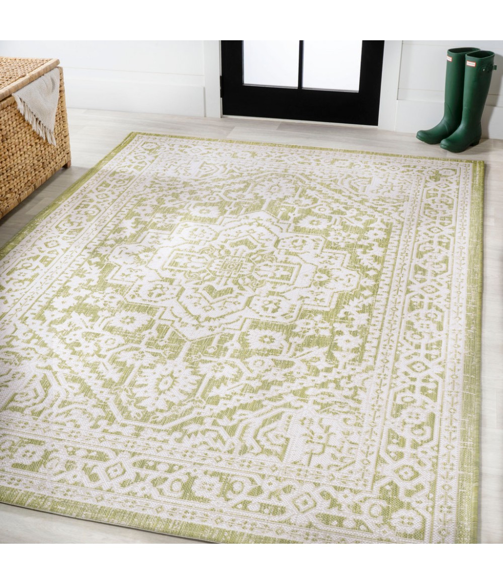 Sinjuri Medallion Textured Weave Green/Cream 3 ft. x 5 ft. Indoor