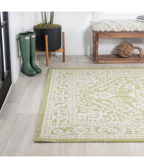 SANTA MONICA Area Rug Sinjuri Medallion Textured Weave Green/Cream 4 ft. x 6 ft. Indoor/Outdoor Area Rug