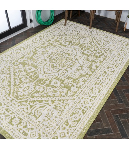 SANTA MONICA Area Rug Sinjuri Medallion Textured Weave Green/Cream 4 ft. x 6 ft. Indoor/Outdoor Area Rug
