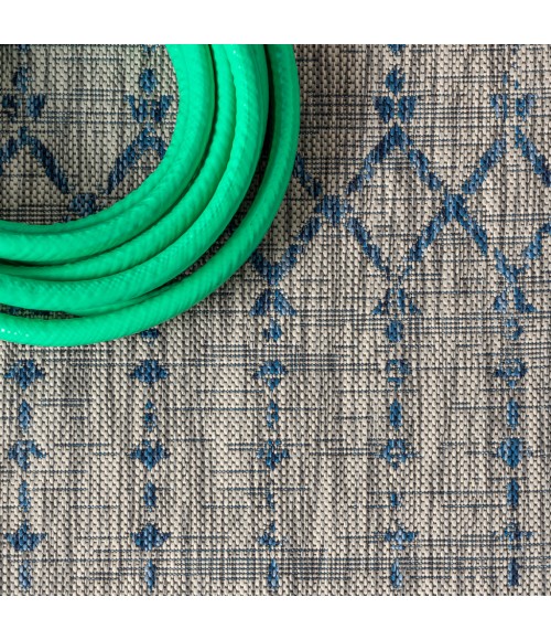 SANTA MONICA Area Rug Ourika Moroccan Geometric Textured Weave Light Gray/Navy 5' Round Indoor/Outdoor Area Rug