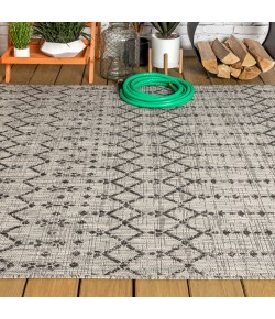 Jonathany Santa Monica SMB108E Light Gray/Black Area Rug 3 ft. 1 in. X 5 ft. Rectangle