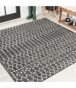 Jonathany Santa Monica SMB108F Black/Gray Area Rug 5 ft. 3 in. X 5 ft. 3 in. Square