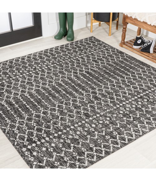 SANTA MONICA Area Rug Ourika Moroccan Geometric Textured Weave Black/Gray 5' Square Indoor/Outdoor Area Rug