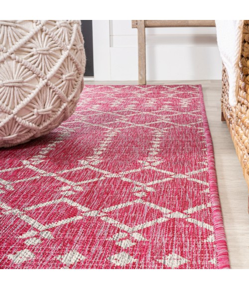 Ourika Moroccan Geometric Textured Weave Fuchsia/Light Gray 5' Round Indoor/Outdoor Area Rug