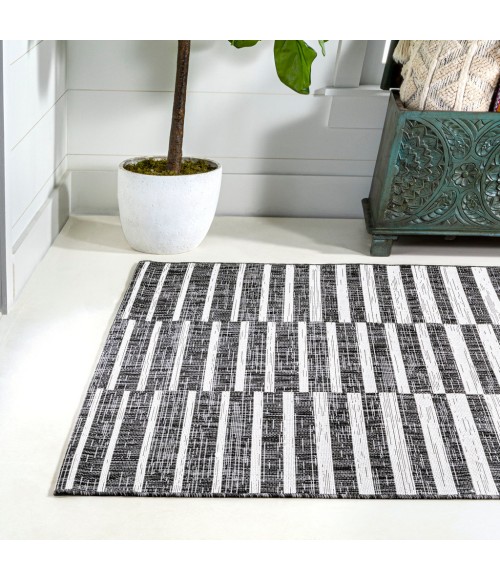 SANTA MONICA Area Rug Sukie Modern Offset Stripe Black/Ivory 3 ft. x 5 ft. Indoor/Outdoor Area Rug