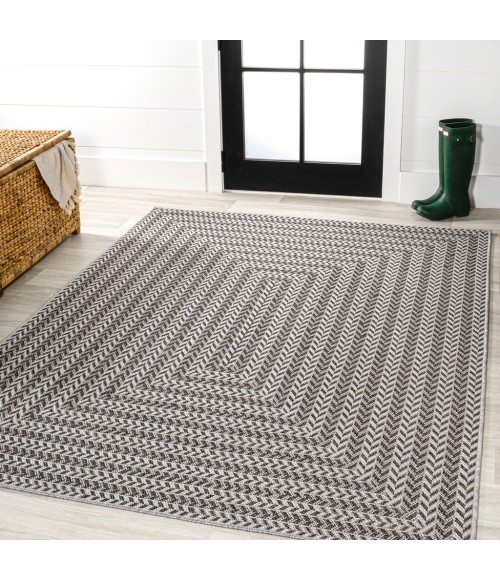 SANTA MONICA Area Rug Chevron Modern Concentric Squares Black/Light Gray 4 ft. x 6 ft. Indoor/Outdoor Area Rug