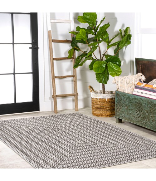SANTA MONICA Area Rug Chevron Modern Concentric Squares Black/Light Gray 4 ft. x 6 ft. Indoor/Outdoor Area Rug