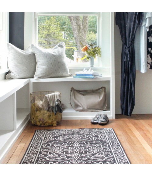 Kaleen Herrera HRA07-38 Area Rug