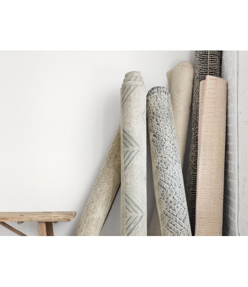 Loloi Kopa Black / Ivory KO-01 18 in. X 18 in. Sample Rug
