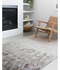 Loloi Maddox MAD-04 SAND / TAUPE Area Rug 7 ft. 6 in. X 9 ft. 6 in. Rectangle