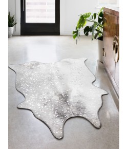 Loloi Odessa ODE-02 SILVER / GREY Area Rug 5 ft. X 6 ft. 6 in. Rectangle