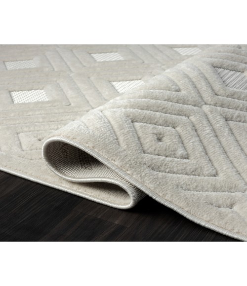 LR Home Atlas 82412 Ivory 7'10" X 9'10 Rect. Rug