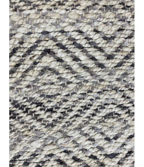 LR Home LR AREA RUG 5181 Micro Chip/ Gray 2' X 5' Rect. Rug