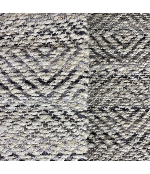 LR Home LR AREA RUG 5181 Micro Chip/ Gray 2' X 5' Rect. Rug