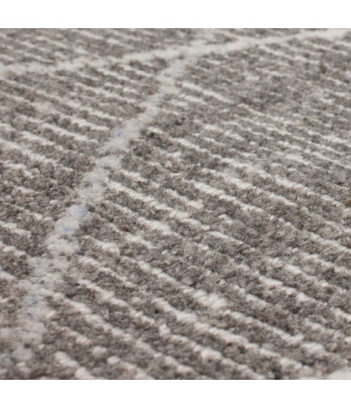 Karastan Deviation Taupe 1' 6" x 1' 6" Area Rug