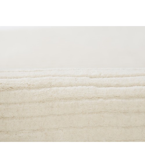 Momeni Asher ASH-1 White 2 ft. 6 in. X 8 ft. Runner Rug
