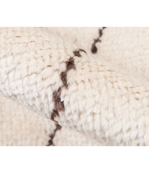 Momeni Atlas Area Rug ATL-5 Ivory 2'3 X 8' Runner