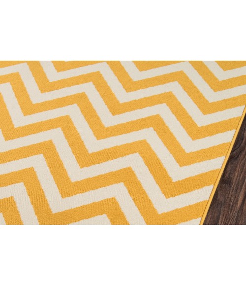 Momeni Baja Area Rug BAJ-9 Chevron Yellow 6'7 X 9'6