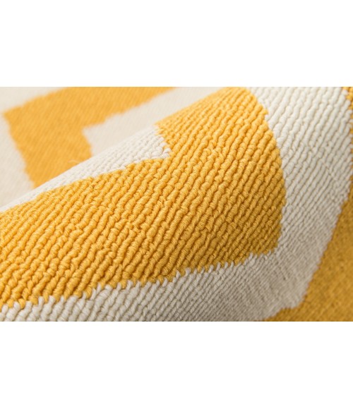 Momeni Baja Area Rug BAJ-9 Chevron Yellow 6'7 X 9'6