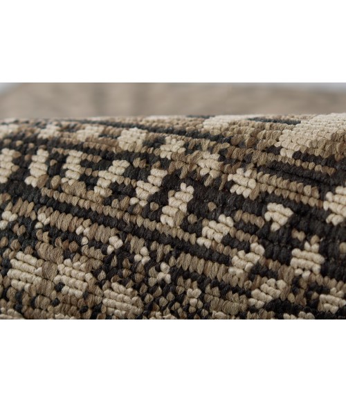 Momeni Baja BAJ39 Neutral 6'7" X 9'6" Area Rug