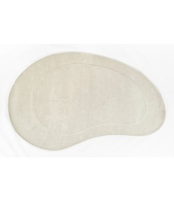Momeni Claud Cud-1 Ivory Area Rug 7 ft. 3 in. X 11 ft. Kidney