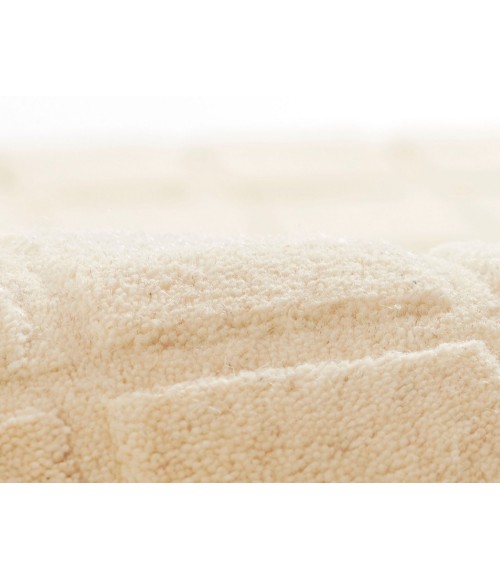 Momeni Contour Ivory CON-1 2 ft. 3 in. X 8 ft. Rect. Rug