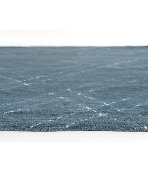 Momeni Everett EVT-4 Blue 2 ft. X 4 ft. Rectangle Rug