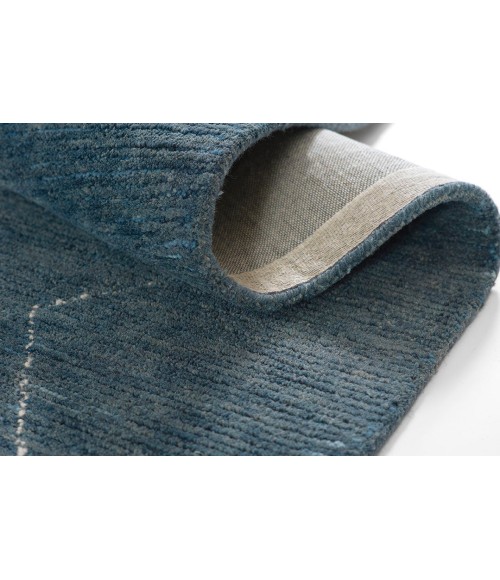 Momeni Everett EVT-4 Blue 2 ft. X 4 ft. Rectangle Rug