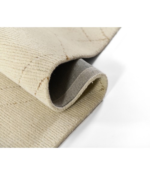 Momeni Everett EVT-4 Ivory 5 ft. X 8 ft. Rectangle Rug