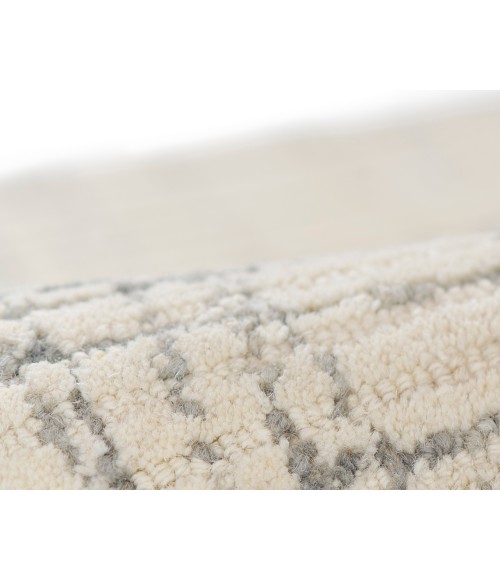 Momeni Everett EVT-7 Rug Momeni Everett EVT-7 Ivory 2 ft. 3 in. X 8 ft. Runner Rug