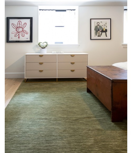 Novogratz Iris IR-01 Green 2 ft. 3 in. X 8 ft. Runner Rug
