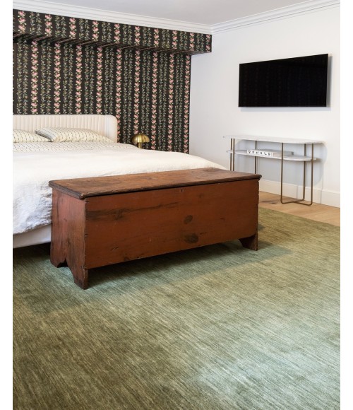 Novogratz Iris IR-01 Green 2 ft. 3 in. X 8 ft. Runner Rug