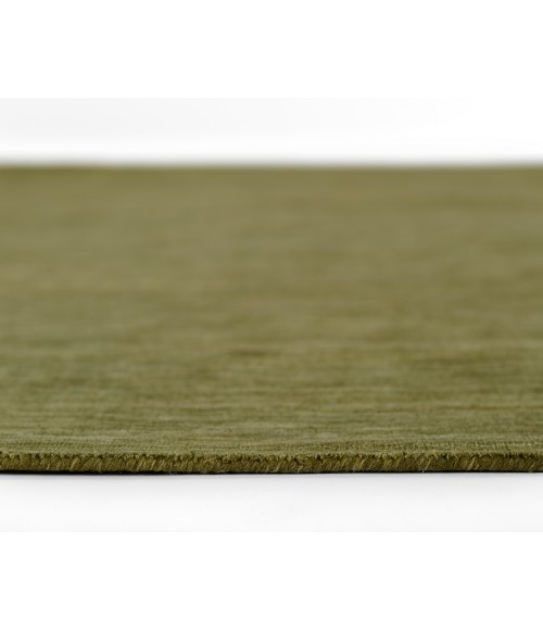 Novogratz Iris IR-01 Green 2 ft. 3 in. X 8 ft. Runner Rug