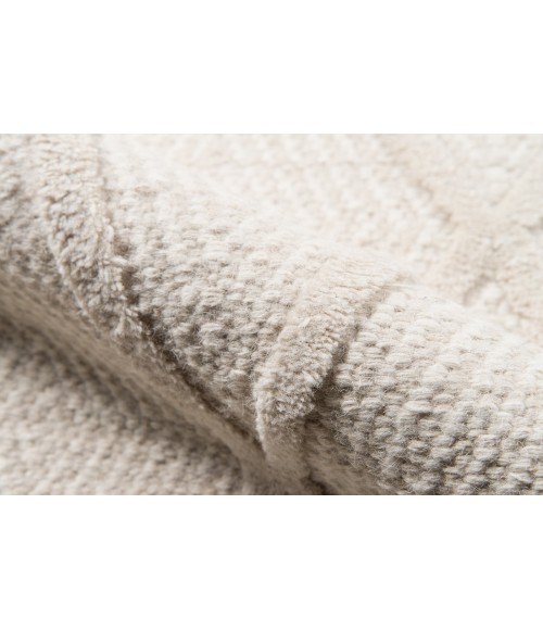 Momeni Langdon Area Rug LGD-3 Spring Beige 7'6 X 9'6