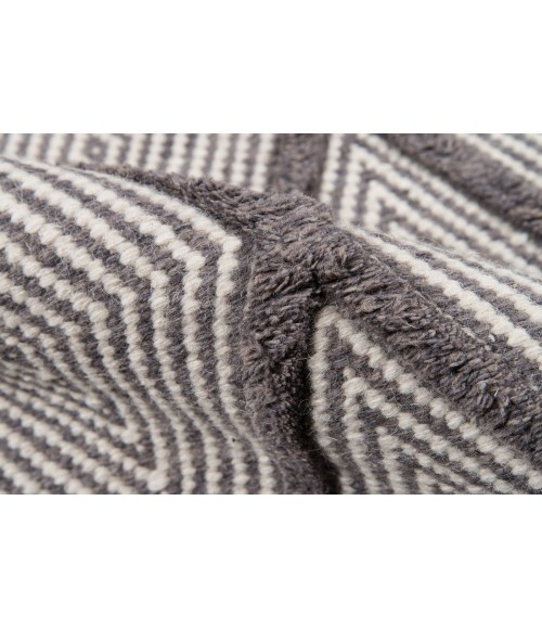 Momeni Langdon Area Rug LGD-3 Spring Charcoal 7'6 X 9'6