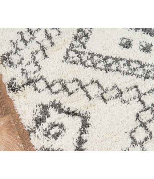 Maya Area Rug Momeni Maya Area Rug MAY-5 Ivory 3'11 X 5'7