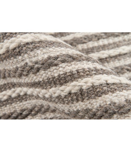 Mesa Area Rug Momeni Mesa Area Rug MES-3 Natural 5' X 8'