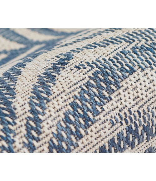 Riviera Area Rug Momeni Riviera Area Rug RV-04 Blue 4'1 X 6'