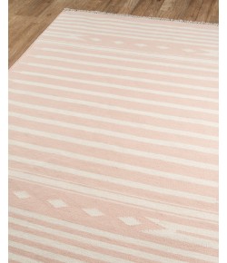 Momeni Thompson Tho-1 Pink Area Rug 2 ft. X 3 ft. Rectangle