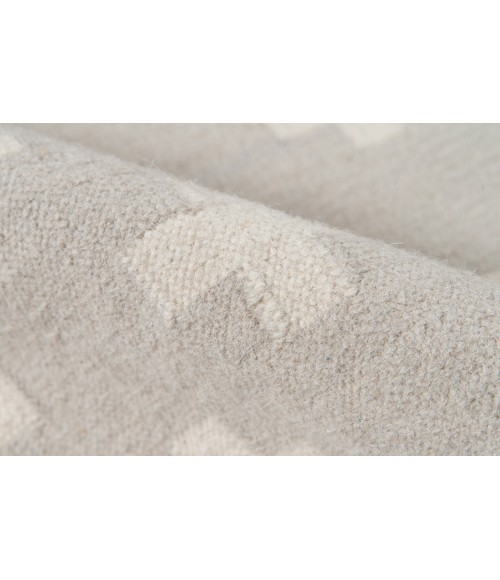 Momeni Topanga Area Rug TOP-1 Lucille Grey 5' X 7'6