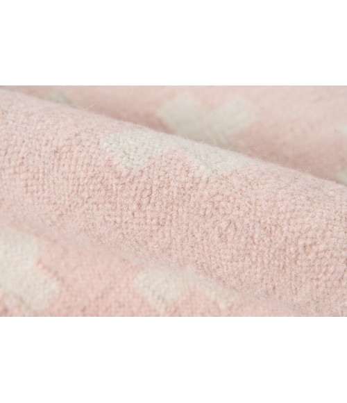 Momeni Topanga Area Rug TOP-1 Lucille Pink 5' X 7'6