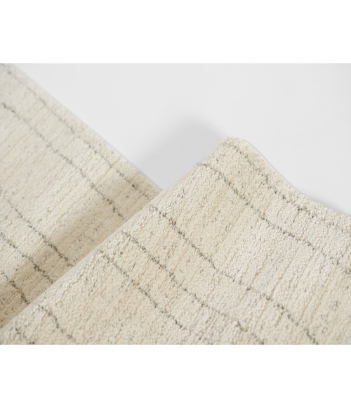 Momeni Wren WRE-1 Rug Momeni Wren WRE-1 Ivory 7 ft. 10 in. X 10 ft. Rectangle Rug