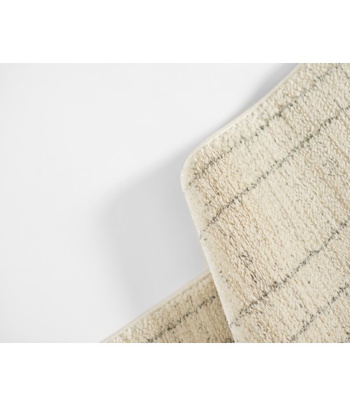 Momeni Wren WRE-1 Rug Momeni Wren WRE-1 Ivory 7 ft. 10 in. X 10 ft. Rectangle Rug