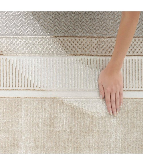 Nourison Glitz Ivory GLZ07 5 ft. X 7 ft. Rect. Rug