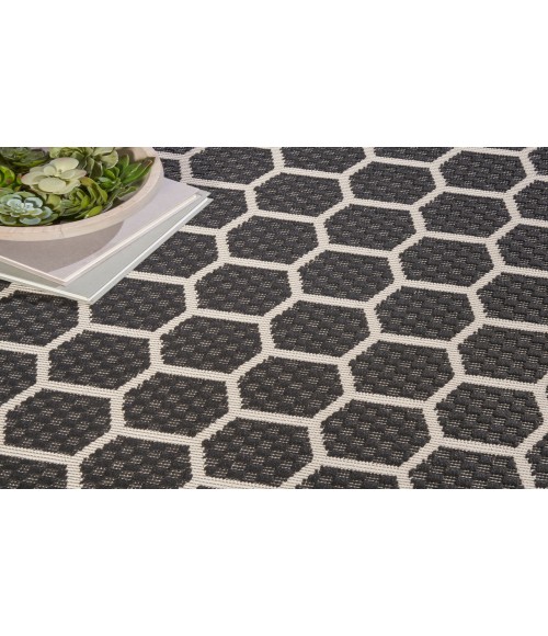 Nourison Reversible Indoor Outdoor Black RVB01 8 ft. Round Rug