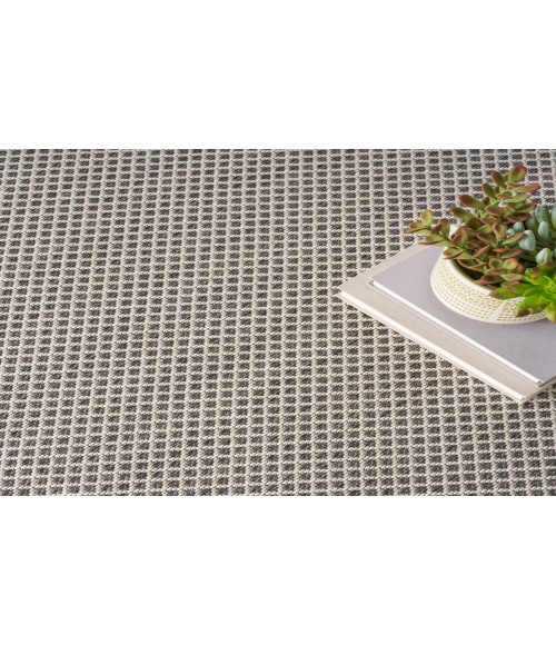 Nourison Courtyard Ivory/Charcoal COU01 6 ft. Round Rug