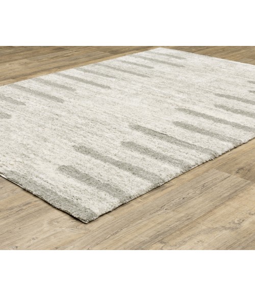 Oriental Weavers Verona Rug Oriental Weavers VERONA 5605h Ivory/Grey Rug 5'3X7'6